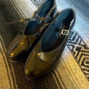 Girls Dance Shoes - Hip Hop and Tap Dance shoes